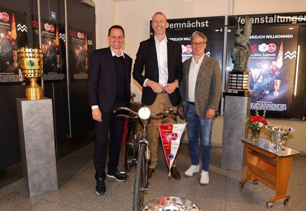 30 04 2025 Football season 2024 2025 Film premiere Cinema film premiere Cinema film premiere Aura of a legend for the 125th anniversary 125 years of FCN of 1 FC Nuremberg at Cinecitta Nuremberg The club celebrates its 125th birthday Sportfoto Zink DaMa xdaxmax Joti Chatzialexiou Board of Directors Sport 1 FC Nürnberg FCN Niels Rossow Board Member Strategy Marketing 1 FC Nürnberg FCN Stefan Heim Board Member Finance for Accounting Controlling and Financial Accounting 1 FC Nürnberg FCN in the exhibition DFB Vereinspokal German Championship Cup Victoria Trophy Tschammer Pokal