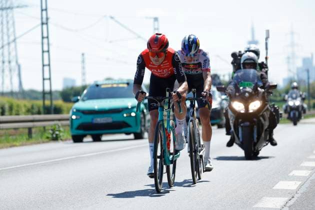 01 05 2025 Cycling Cycling Race Eschborn Frankfurt Main here several minutes ahead of the main field of the ELITE group breakaway leading duo at Oberursel Frankfurter Landstraße Eschborn Frankfurt Hessen Germany