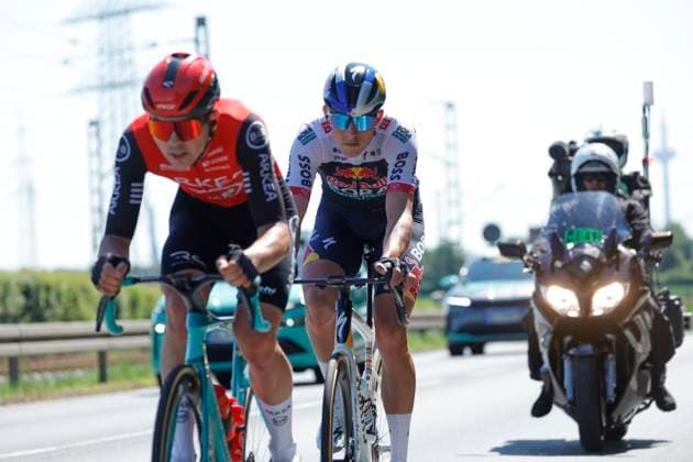 01 05 2025 Cycling Cycling Race Eschborn Frankfurt Main here several minutes ahead of the main field of the ELITE group breakaway leading duo at Oberursel Frankfurter Landstraße Eschborn Frankfurt Hessen Germany