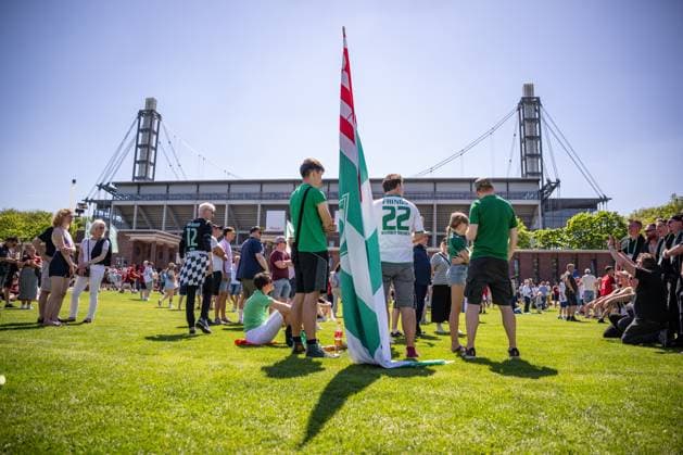 01 05 2025, Football, DFB Cup Women, Season 2024 2025, FC Bayern Munich SV Werder Bremen, Fans in front of the Rhein Energie Stadium Cologne Rhein Energie Stadium North Rhine-Westphalia Germany xRHR PHOTO TKx Copyright: RHR-FOTOx RHR-FOTO TK