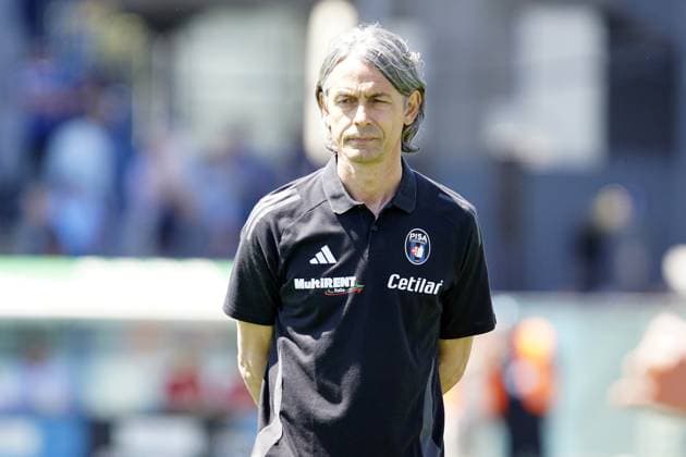 Filippo Inzaghi, allenatore Pisa, durante la partita tra Pisa e Frosinone delCampionato italiano di calcio SerieB BKT 2024 2025 - Stadio Romeo Anconetani-Cetilar Arena Pisa, Italia - 01 Maggio 2025 - (foto di Alessandro La Rocca LaPresse)  Copyright: xLaPresse AlessandroxLaxRoccax