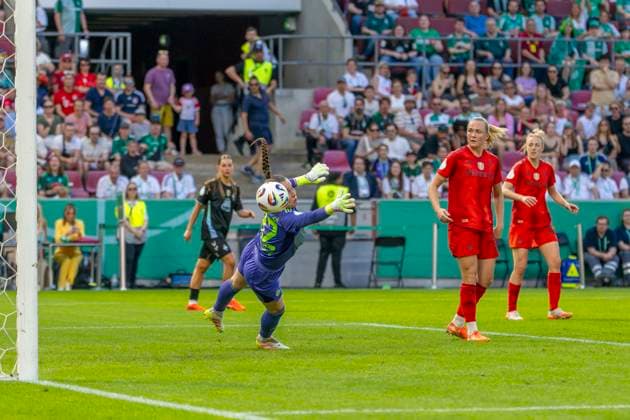Cologne, Germany 01 May 2025 DFB Cup Final Women 2024 2025 FC Bayern Munich vs SV Werder Bremen In the picture from left goalkeeper Ena Mahmutovic Bayern Munich at Rieke Dieckmanns goal Werder Bremen DFB regulations prohibit any use of photographs as image sequences and or quasi video RheinEnergie Stadion Nordrhein Westfalen Copyright: xFotostandx xSchäferx