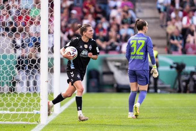 GER, DFB Pokal Final Women, FC Bayern Werder Bremen 01 05 2025, RheinEnergieSTADION, Cologne, GER, DFB Pokal Final Women, FC Bayern Werder Bremen in the picture Goal celebration cheering about the goal for the 1-2 tie by Rieke Dieckmann SV Werder Bremen, 22 nordphotoxGmbHxx xChristianxSchulze nph000300