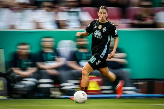 45 DFB Cup Final Women FC Bayern Munich SV Werder Bremen, 01 05 2025 Tuana Mahmoud SV Werder Bremen, 10 45 DFB Cup Final Women FC Bayern Munich SV Werder Bremen on 01 05 2025 at RheinEnergie Stadium in Cologne North Rhine-Westphalia DFL REGULATIONS PROHIBIT ANY USE OF PHOTOGRAPHS AS IMAGE SEQUENCES AND OR QUASI VIDEO Copyright: xBEAUTIFULxSPORTS AxelxKohringx