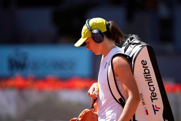 May 1, 2025, Madrid, Madrid, Spain: Iga Swiatek of Poland enter to the court for her match against Coco Gauff of USA during the Mutua Madrid Open 2025, ATP, Tennis Herren Masters 1000 and WTA, Tennis Damen 1000 tennis tournament, celebrated at Caja Magica on May 01, 2025 in Madrid, Spain. Madrid Spain - ZUMAa181 20250501_zaa_a181_066 Copyright: xOscarxJ.xBarrosox