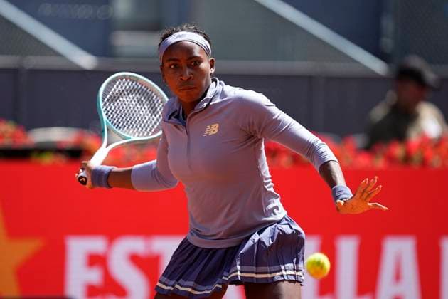 May 1, 2025, Madrid, Madrid, Spain: Coco Gauff of USA in action against Iga Swiatek of Poland during the Mutua Madrid Open 2025, ATP, Tennis Herren Masters 1000 and WTA, Tennis Damen 1000 tennis tournament, celebrated at Caja Magica on May 01, 2025 in Madrid, Spain. Madrid Spain - ZUMAa181 20250501_zaa_a181_069 Copyright: xOscarxJ.xBarrosox