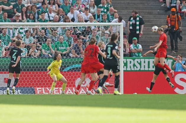 01 05 2025, xovx, Soccer Women DFB Cup Final, FC Bayern Munich SV Werder Bremen Lea Schüller FC Bayern Munich with the goal to 3 1 Köln Rhein Energie Stadion Nordrhein Westfalen Germany DE