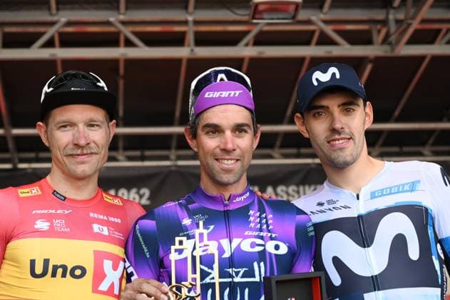 01 05 2025, xhfmx, Radsport Radklassiker 2025, Frankfurt Eschborn f l second-placed Magnus Cort Uno X Mobility , winner Michael Matthews Team Jayco AlUla and third-placed Jon Barrenetxea Golzarri Movistar Team on the podium DFL DFB REGULATIONS PROHIBIT ANY USE OF PHOTOGRAPHS as IMAGE SEQUENCES and or QUASI VIDEO Frankfurt am Main