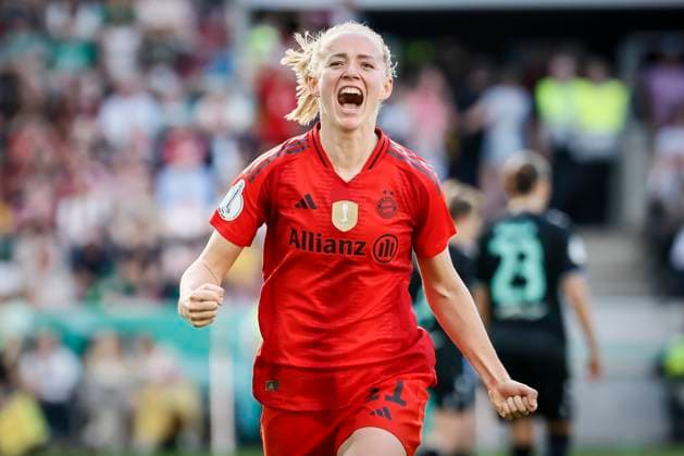 45 DFB Cup Final Womens FC Bayern Munich SV Werder Bremen, 01 05 2025 Goal celebration Lea Schüller FC Bayern Munich, 11 scores to 4 1 45 DFB Cup Final Womens FC Bayern Munich SV Werder Bremen on 01 05 2025 at RheinEnergie Stadium in Cologne North Rhine-Westphalia DFL REGULATIONS PROHIBIT ANY USE OF PHOTOGRAPHS AS IMAGE SEQUENCES AND OR QUASI VIDEO Copyright: xBEAUTIFULxSPORTS AxelxKohringx