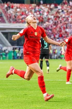 Lea Schüller 11 Bayern celebrates the goal for 4 1 at the DFB Cup Final FC Bayern Munich SV Werder Bremen on 01 05 2025 in Cologne Köln RheinEnergieSTADION Nordrhein Westfalen Germany