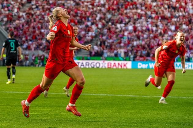 Lea Schüller 11 Bayern celebrates the goal for 4 1 at the DFB Cup Final FC Bayern Munich SV Werder Bremen on 01 05 2025 in Cologne Köln RheinEnergieSTADION Nordrhein Westfalen Germany