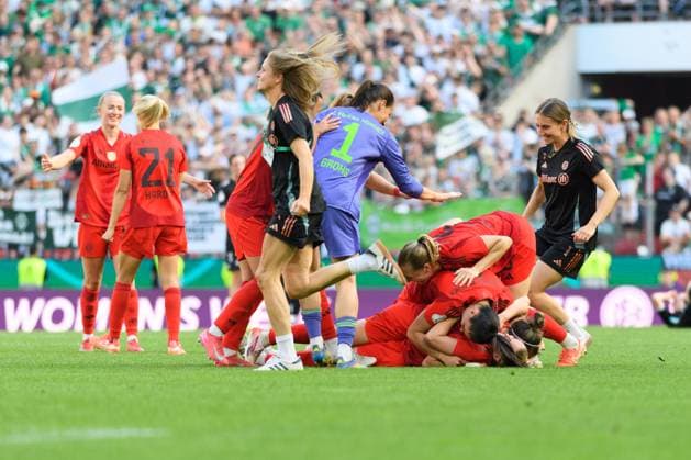 Players of FC Bayern Munich celebrating after the final whistle during the DFB-Cup Final match between FC Bayern Munich and SV Werder Bremen at RheinEnergieStadion, in Cologne, Germany. (Sven Beyrich SPP) Copyright: xSvenxBeyrich SPPx spp-en-SvBe-20250501-ND5_7706