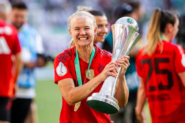 Cologne, RheinEnergieStadion, 01 05 2025 Pernille Harder of Muenchen celebrates the win of the cup during DFB cup final FC Bayern Muenchen v Werder Bremen