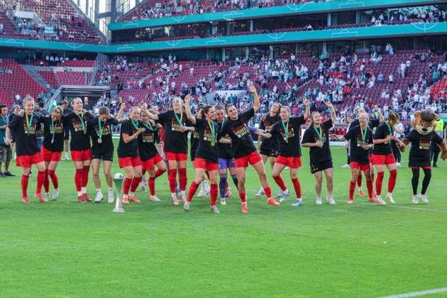 Soccer DFB Cup Womens Final FC Bayern Munich SV Werder Bremen on 01 05 2025 at RheinEnergieStadion in Cologne Munich celebrates dancing DFB regulations prohibit any use of photographs as image sequences and or quasi video xJRx