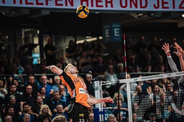 Volleyball Men Season 2024 2025 1 Volleyball Bundesliga Men Final SVG Lüneburg vs BERLIN RECYCLING Volleys 01 05 2025 Ruben Schott 13, Berlin Recycling Volleys on the attack Lüneburg LKH Arena Niedersachsen Germany