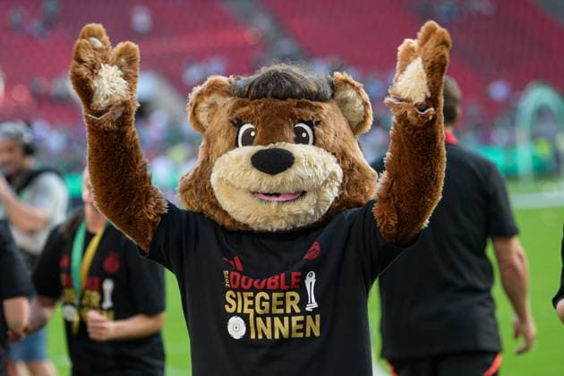 Soccer, DFB Cup Women, 20250501, FC Bayern Munich SV Werder Bremen In picture MIA mascot with Double Winner T Shirt Cologne Rhein Energie Stadion Nordrhein Westfalen Germany Copyright: Passion2Press MarkusxFischerx