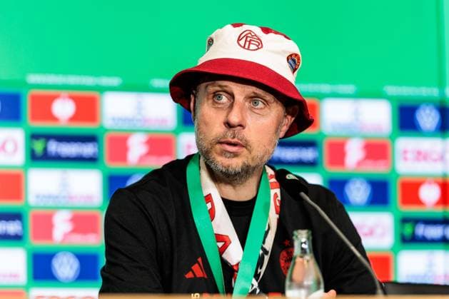 45 DFB Cup Final Womens FC Bayern Munich SV Werder Bremen, 01 05 2025 Alexander Straus FC Bayern Munich, coach during the press conference 45 DFB Cup Final Womens FC Bayern Munich SV Werder Bremen, Cologne, RheinEnergiestadion, 01 05 2025 Copyright: xBEAUTIFULxSPORTS Wunderlx