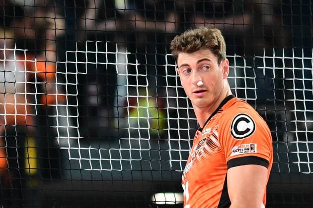 Volleyball I Men I Season 2024 2025 I Bundesliga I Final I Game 2 I SVG Lüneburg BERLIN RECYCLING Volleys I 1 5 2025 Tobias Krick 21, Berlin Recycling Volleys with the plug in his nose, blood, bandage, tough guy, free agent Lüneburg LKH Arena Niedersachsen Germany Copyright: xLobeca AndreasxHannigx