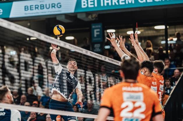 Volleyball Men Season 2024 2025 1 Volleyball Bundesliga Men Final SVG Lüneburg vs BERLIN RECYCLING Volleys 01 05 2025 Lorenz Karlitzek 10, SVG Lüneburg at the attack Lüneburg LKH Arena Niedersachsen Germany