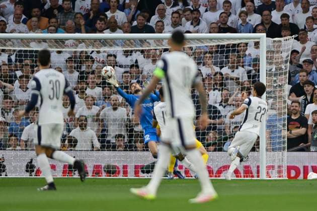 Spurs vs Bodo Glimt Europa League GOAL Brennan Johnson of Tottenham Hotspur opens the scoring during the Spurs vs Bodo Glimt UEFA Europa League Semi-Final 1st leg tie at the Tottenham Hotspur Stadium London. London Tottenham Hotspur Stadium UK Copyright: xMartinxDaltonx Spurs_vs_Bodo_Glimt_010525_MD_012