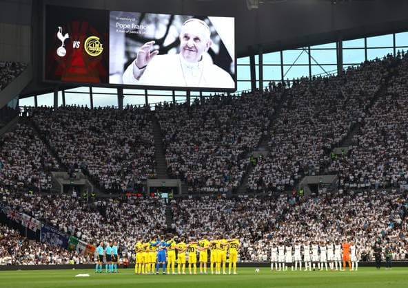 London, England, 1st May 2025. A minute silence for Pope Francis during the Tottenham Hotspur vs FK Bodo Glimt UEFA Europa League match at the Tottenham Hotspur Stadium, London. Picture credit should read: Paul Terry Sportimage EDITORIAL USE ONLY. No use with unauthorised audio, video, data, fixture lists, club league logos or live services. Online in-match use limited to 120 images, no video emulation. No use in betting, games or single club league player publications. SPI_017_PT_Tottenham_Bodo_Glimt SPI-3902-0017