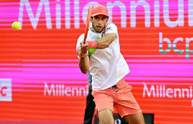 Portugals Nuna Borges reaches Estoril Open quarterfinals Estoril Open, ATP 175 Challenge Tour, 01 05 2025, round of 16 Portugals Nuno BORGES defeats Hungarys Marton Fucsovics on the sold-out center court in the round of 16 of the Estoril Open to reach the quarterfinals Estoril Estoril Tenis Club Lisbon Portugal