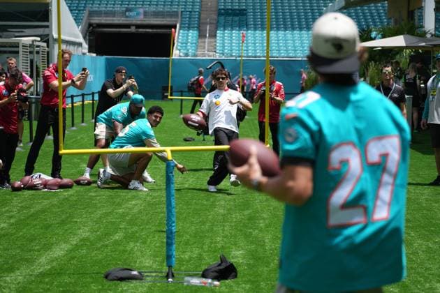 01 05 2025, Miami International Autodrome, Miami, Formula 1 Crypto com Miami Grand Prix 2025 ,in the picture Charles Leclerc MCO , Scuderia Ferrari HP playing American Football with the Miami Dolphins players Photo by Hasan Bratic DeFodi Images