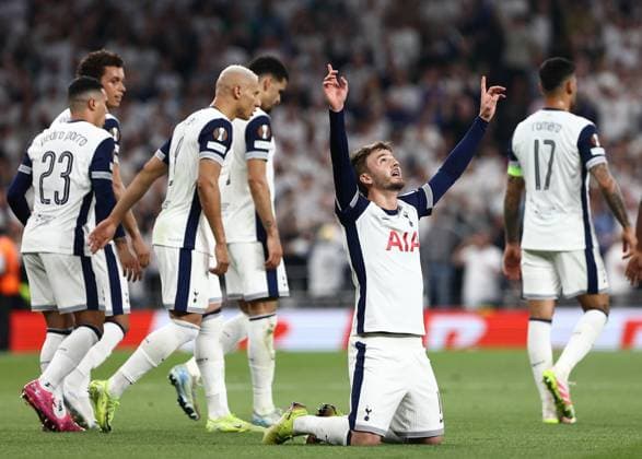 during the UEFA Europa League Semi Final 1st leg match between Tottenham Hotspur v Bodo Glimt. - Tottenham Hotspur v Bodo Glimt, UEFA Europa League, Semi Final, 1st Leg, Tottenham Hotspur Stadium, London, England. - 1st May 2025. (C) Darren Campbell Crystal Pix GOAL 2-0, James Maddison of Tottenham Hotspur goal celebration after scoring to put Tottenham Hotspur 2-0 ahead during the UEFA Europa League Semi Final 1st leg match between Tottenham Hotspur v Bodo Glimt. - Tottenham Hotspur v Bodo Glimt, UEFA Europa League, Semi Final, 1st Leg, Tottenham Hotspur Stadium, London, England. - 1st May 2025. (C) Darren Campbell Crystal Pix London Tottenham Hotspur Stadium UK Copyright: xDarrenxCampbellx CP_Darren_Tottenham_Bodo_012 1