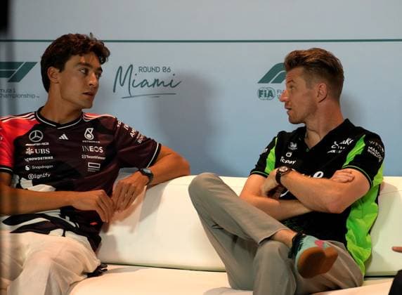 01 05 2025, Miami International Autodrome, Miami, Formula 1 Crypto com Miami Grand Prix 2025 ,in the picture George Russell GBR , Mercedes AMG Petronas Formula One Team, Nico Hülkenberg DEU , Stake F1 Team Kick Sauber Photo by Hasan Bratic DeFodi Images