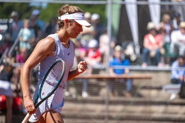 01 05 2025, GER, Women, ITF World Tennis Tour Wiesbaden Tennis Open Round of Last 16 Singles Solana Sierra ARG clenches her fist after winning the match Wiesbaden Nordenstadt T2 Sports Health Club Hessen Germany