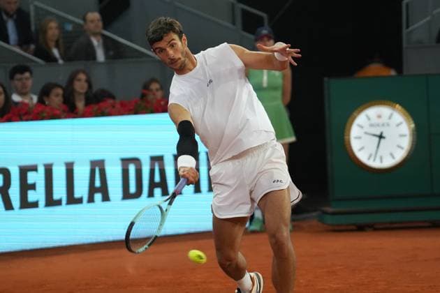 TENNIS - MUTUA MADRID OPEN 2025 Lorenzo Musetti of Italia during the Mutua Madrid Open 2025, ATP, Tennis Herren Masters 1000 and WTA, Tennis Damen 1000, tennis tournament on 01 May 2025 at Caja Magica in Madrid, Spain - Photo Laurent Lairys PSNEWZ MadridSpain  Copyright: xLaurentxLairysx