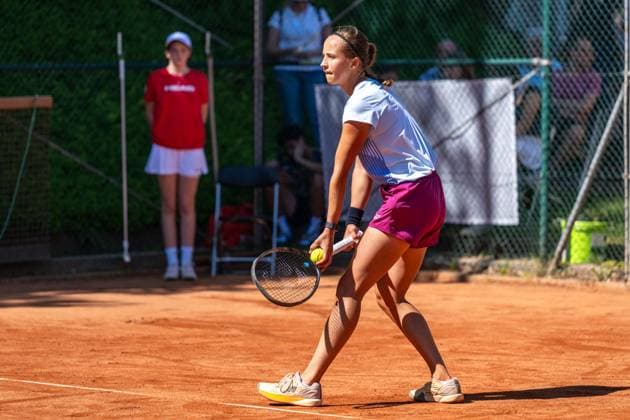 01 05 2025, GER, Women, ITF World Tennis Tour Wiesbaden Tennis Open Round of Last 16 Singles Hanne Vandewinkel BEL during the service game Wiesbaden Nordenstadt T2 Sports Health Club Hessen Germany