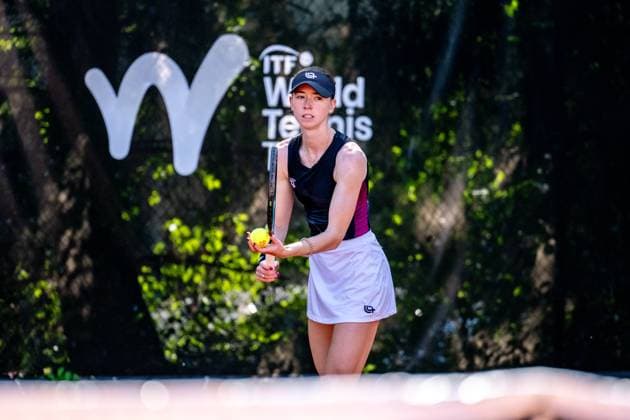 01 05 2025, GER, Women, ITF World Tennis Tour Wiesbaden Tennis Open Round of the last 16 Singles Simona Waltert SUI during the service game Wiesbaden Nordenstadt T2 Sports Health Club Hessen Germany