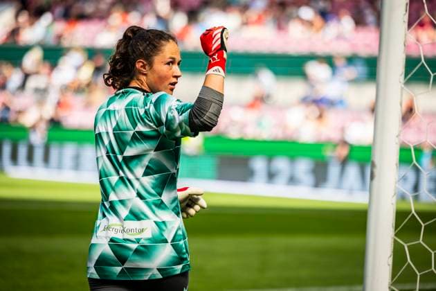 GER, DFB Pokalfinale, FC Bayern Muenchen vs Werder Bremen 01 05 2025, Rhein Energie Stadion, GER, DFB Pokalfinale, FC Bayern Muenchen vs Werder Bremen in the picture the players warm up, Livia Peng SV Werder Bremen 01 , nordphotoxGmbHx xRauch nph00251