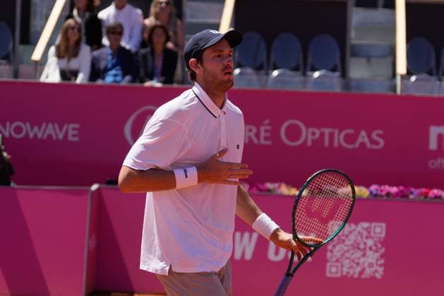 May 1, 2025, Estoril, Portugal: Nicolas Jarry celebrates his victory against Gastao Elias (not visible) during the round of 16 of Millennium Estoril Open Challenger 175 tennis tournament at the Clube de Tenis do Estoril. Final score: Gastao Elias 1: 2 Nicolas Jarry. Estoril Portugal - ZUMAs197 20250501_aaa_s197_126 Copyright: xBrunoxdexCarvalhox