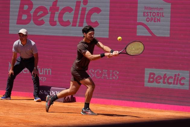 May 1, 2025, Estoril, Portugal: Gastao Elias (C) plays against Nicolas Jarry (not visible) during the round of 16 of Millennium Estoril Open Challenger 175 tennis tournament at the Clube de Tenis do Estoril. Final score: Gastao Elias 1: 2 Nicolas Jarry. Estoril Portugal - ZUMAs197 20250501_aaa_s197_127 Copyright: xBrunoxdexCarvalhox