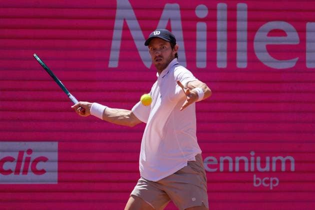 May 1, 2025, Estoril, Portugal: Nicolas Jarry (C) plays against Gastao Elias (not visible) during the round of 16 of Millennium Estoril Open Challenger 175 tennis tournament at the Clube de Tenis do Estoril. Final score: Gastao Elias 1: 2 Nicolas Jarry. Estoril Portugal - ZUMAs197 20250501_aaa_s197_129 Copyright: xBrunoxdexCarvalhox