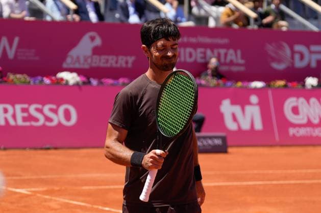 May 1, 2025, Estoril, Portugal: Gastao Elias reacts during the round of 16 of Millennium Estoril Open Challenger 175 tennis tournament at the Clube de Tenis do Estoril. Final score: Gastao Elias 1: 2 Nicolas Jarry. Estoril Portugal - ZUMAs197 20250501_aaa_s197_133 Copyright: xBrunoxdexCarvalhox