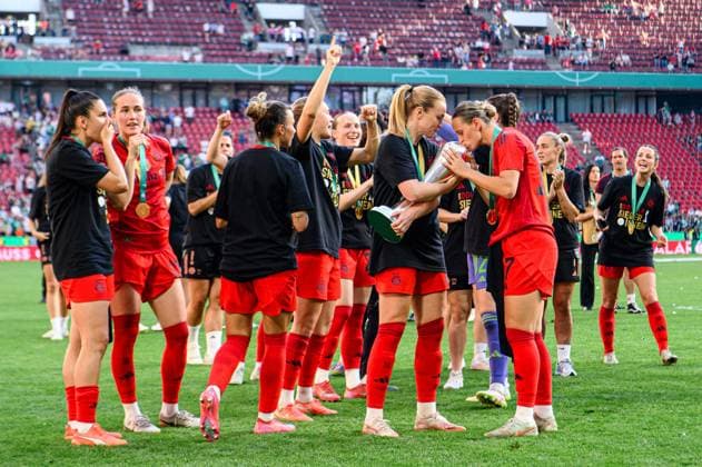COLOGNE, GERMANY - 1 MAY, 2025: Glodis Perla Viggostottir, Klara Buhl - The DFB-Pokal Frauen (Germany Women Cup) match FC Bayern Munich vs SV Werder Bremen at Rhein Energie Stadion.  Copyright: xx
