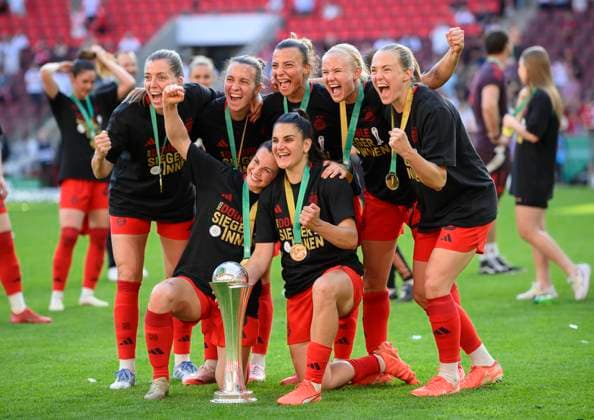 Cheering Team M with the trophy, among others Glodis Perla VIGGOSDOTTIR M , Pernille HARDER M , Magdalena ERIKSSON M , Sarah ZADRAZIL M , Arianna CARUSO M , DFB Pokal Final Women 2025, FC Bayern Muenchen M SV Werder Bremen HB 4 2, am 01 05 2025 in Koeln Germany DFB regulations prohibit any use of photographs as image sequences and or quasi video Â