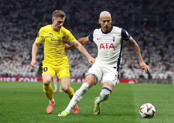 London, England, 1st May 2025. Fredrik Sjovold of Bodo Glimt and Richarlison of Tottenham Hotspur challenge for the ball during the Tottenham Hotspur vs FK Bodo Glimt UEFA Europa League match at the Tottenham Hotspur Stadium, London. Picture credit should read: Paul Terry Sportimage EDITORIAL USE ONLY. No use with unauthorised audio, video, data, fixture lists, club league logos or live services. Online in-match use limited to 120 images, no video emulation. No use in betting, games or single club league player publications. SPI_066_PT_Tottenham_Bodo_Glimt SPI-3902-0066