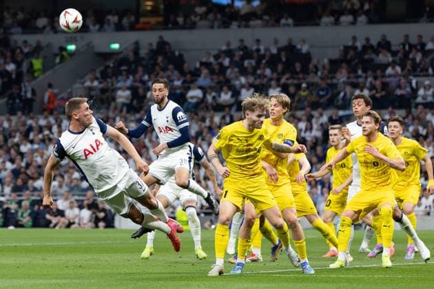 Tottenham Hotspur FC v FK Bodo Glimt Micky van de Ven (37) of Tottenham Hotspur fails to put a header towards goal during the Tottenham Hotspur FC v FK Bodo Glimt at Tottenham Hotspur Stadium, London, England, United Kingdom on 1 May 2025 Credit: Ian Stephen Every Second Media Editorial use only. All images are copyright Every Second Media Limited. No images may be reproduced without prior permission. Copyright: xIMAGO EveryxSecondxMediax ESM-1456-0063 IanxStephenx xEveryxSecondxMediax