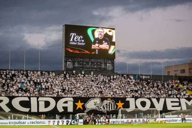 Santos x CRB SANTOS, SP - 01.05.2025: SANTOS X CRB - Match between Santos and CRB, valid for the third phase of the Copa do Brasil and held on Thursday night (01), at the Urbano Caldeira Stadium, Vila Belmiro, in Santos, SP. The game marks the debut of coach Cléber Xavier. (Photo: Rodilei Morais Fotoarena) x2730215x  RodileixMorais