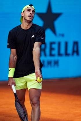 Mutua Madrid Open 2025 Francisco Cerundolo of Argentina serves during the Men s Singles Quarter-Final match against Jakub Mensik of Czech Republicduring at the Mutua Madrid Open 2025 tournament celebrated at La Caja Magica on May 01, 2025 in Madrid, Spain. Madrid La Caja Magica Madrid Spain Copyright: xAlbertoxGardinx AGardin_20250501_Mutua_Madrid_Open_0822