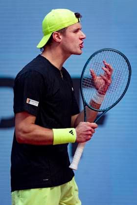 Mutua Madrid Open 2025 Jakub Mensik of Czech Republic is seen disappointed during the Men s Singles Quarter-Final match against Francisco Cerundolo of Argentina during at the Mutua Madrid Open 2025 tournament celebrated at La Caja Magica on May 01, 2025 in Madrid, Spain. Madrid La Caja Magica Madrid Spain Copyright: xAlbertoxGardinx AGardin_20250501_Mutua_Madrid_Open_0827