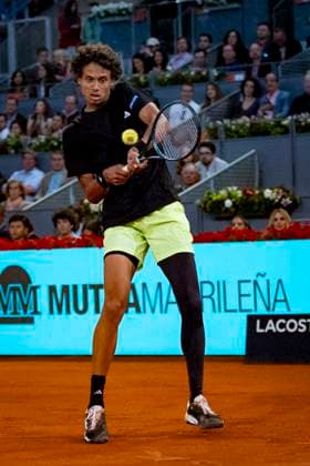 Mutua Madrid Open 2025 Gabriel Diallo of Canada plays a backhand against Lorenzo Musetti of Italy during the Men s Singles Quarter-Final match at the Mutua Madrid Open 2025 tournament celebrated at La Caja Magica on May 01, 2025 in Madrid, Spain. Madrid La Caja Magica Madrid Spain Copyright: xAlbertoxGardinx AGardin_20250501_Mutua_Madrid_Open_0847