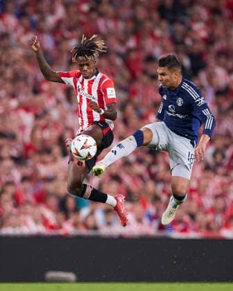 Athletic Club v Manchester United, ManU - UEFA Europa League 2024 25 Semi Final First Leg Nico Williams of Athletic Club competes for the ball with Carlos Henrique Francisco Casemiro of Manchester United during the UEFA Europa League 2024 25 Semi Final First Leg match between Athletic Club and Manchester United at San Mames on May 1, 2025, in Bilbao, Spain. Bilbao San Mames Basque Country Spain RL_ATHvMUTD_EL_000042 Copyright: xRicardoxLarreinax