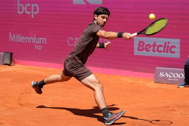 Millennium Estoril Open Challenger returns a ball to during the first round of Millennium Estoril Open Challenger 175 tennis tournament at the Clube de Tenis do Estoril. (Foto: Bruno de Carvalho Brazil Photo Press) Estoril Clube de Tenis do Estoril Lisboa Portugal Copyright: xBrunoxdexCarvalhox