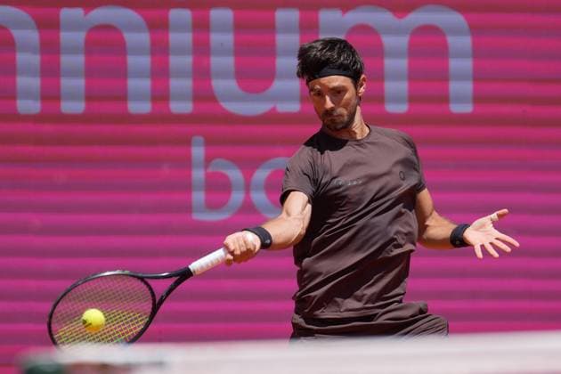 Millennium Estoril Open Challenger returns a ball to during the first round of Millennium Estoril Open Challenger 175 tennis tournament at the Clube de Tenis do Estoril. (Foto: Bruno de Carvalho Brazil Photo Press) Estoril Clube de Tenis do Estoril Lisboa Portugal Copyright: xBrunoxdexCarvalhox