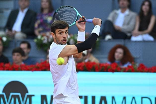 Mutua Madrid Open - Quarter-finals - Lorenzo Musetti Lorenzo Musetti (ITA) during his quarter final round match at the Mutua Madrid Open in Madrid, Spain, on May, 1, 2025. Photo by Corinne Dubreuil ABACAPRESS.COM Madrid Spain  Copyright: xDubreuilxCorinne ABACAx